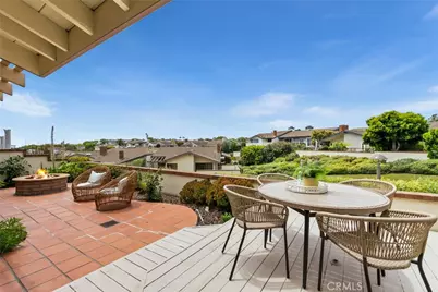 4 Skysail, Corona del Mar, CA 92625 - Photo 1