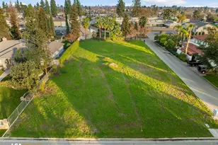 360 Garnsey Ave, Bakersfield, CA 93309 - Photo 1