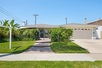 9061 Aloha Drive Huntington Beach Ca 92646