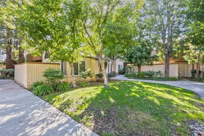 22330 Victory Boulevard #904, Woodland Hills, CA 91367 - Photo 1