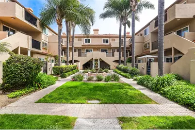 626 Lake Street #44, Huntington Beach, CA 92648 - Photo 1