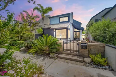 518 19th Street, Huntington Beach, CA 92648 - Photo 1