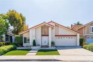17 Kara, Irvine, CA 92620 - Photo 1