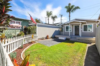 724 Main Street, Huntington Beach, CA 92648 - Photo 1