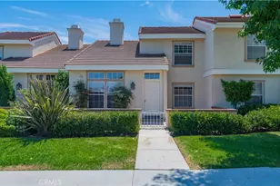 22 Oxford, Irvine, CA 92612 - Photo 1