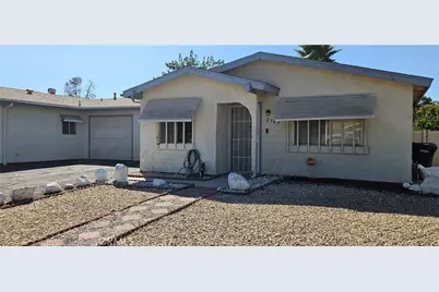 2363 W Oakland Avenue, Hemet, CA 92545 - Photo 1