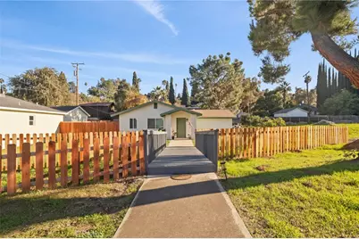 164 E Highland Avenue, Redlands, CA 92373 - Photo 1