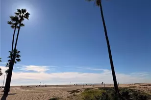 418 E Oceanfront, Newport Beach, CA 92661 - Photo 1