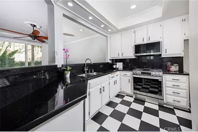 7291 Coho Dr #105, Huntington Beach, CA 92648 - Photo 1