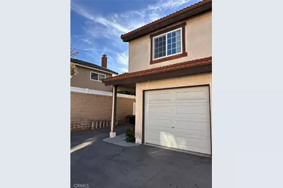 4832 King Circle #D, Huntington Beach, CA 92648 - Photo 1