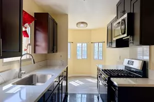 607 W 101st St, Los Angeles, CA 90044 - Photo 1