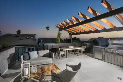 1139 1/2 W Balboa Blvd, Newport Beach, CA 92661 - Photo 1