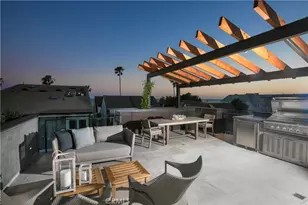 1139 1/2 W Balboa Blvd, Newport Beach, CA 92661 - Photo 1