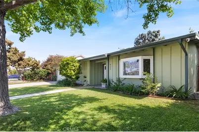 927 Presidio, Costa Mesa, CA 92626 - Photo 1