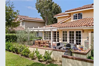 16 Sausalito, Manhattan Beach, CA 90266 - Photo 1