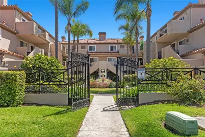 606 Lake Street #22, Huntington Beach, CA 92648 - Photo 1