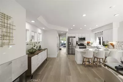 526 12th St, Huntington Beach, CA 92648 - Photo 1