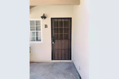 410 21st Street #B, Huntington Beach, CA 92648 - Photo 1