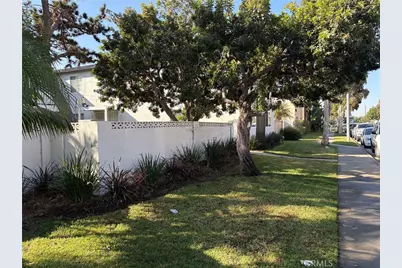 999 Valencia #4, Costa Mesa, CA 92626 - Photo 1