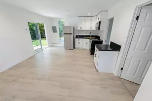 1415 E Gary Pl, Anaheim, CA 92805 - Photo 1