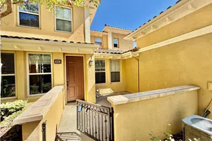 121 Chantilly, Irvine, CA 92620 - Photo 1
