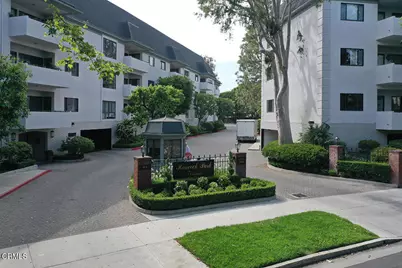 631 Wilcox Avenue #2E, Los Angeles, CA 90004 - Photo 1