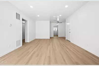 121 S Chester Avenue #12, Pasadena, CA 91106 - Photo 1