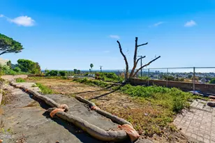 1300 Chautauqua Blvd, Los Angeles, CA 90272 - Photo 1