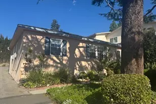 2513 1/2 Foothill Blvd, La Crescenta, CA 91214 - Photo 1