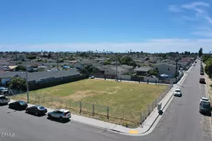 561 N Anita Ave, Oxnard, CA 93030 - Photo 1