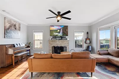 1650 W 107th Street, Los Angeles, CA 90047 - Photo 1