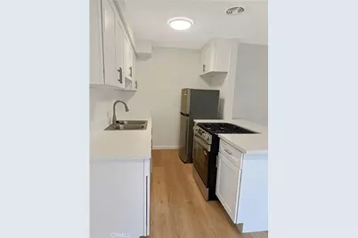 1820 N Edgemont #2, Los Angeles, CA 90027 - Photo 1