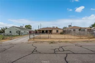 1404 Royal Way, Bakersfield, CA 93306 - Photo 1