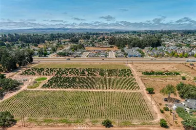 12 Oakglen, Nipomo, CA 93444 - Photo 1