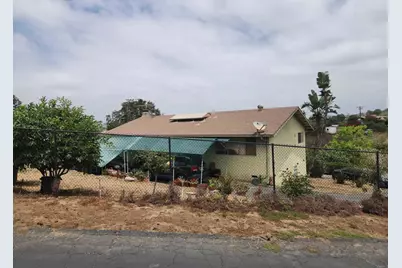 410 Hutchison Street, Vista, CA 92084 - Photo 1