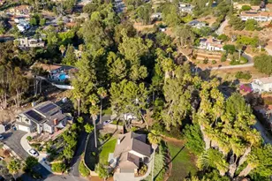 102 Stephanie Ln, Vista, CA 92084 - Photo 1