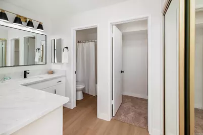 4085 Crystal Dawn Ln #201, San Diego, CA 92122 - Photo 20