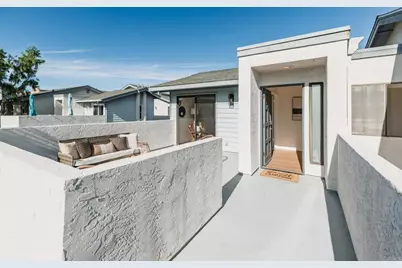 4085 Crystal Dawn Ln #201, San Diego, CA 92122 - Photo 2