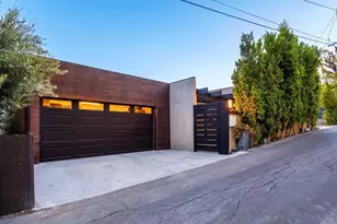 3866 Alta Mesa Dr, Studio City, CA 91604 - Photo 1