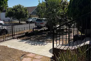 181 W 42nd Pl, Los Angeles, CA 90037 - Photo 1