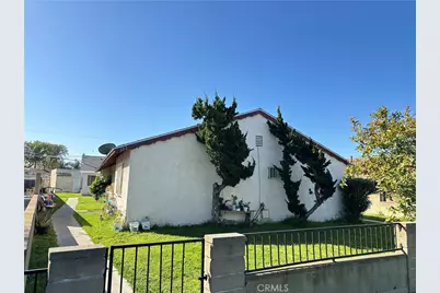320 E 236th Street, Carson, CA 90745 - Photo 1
