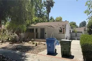 22030 De La Osa St, Woodland Hills, CA 91364 - Photo 1