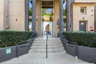 640 W 4th Street, Long Beach, CA 90802 - Photo 1