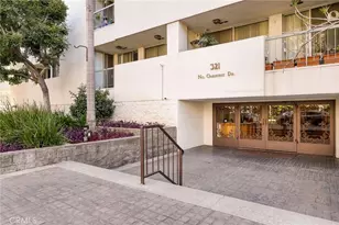 321 N Oakhurst Dr, Beverly Hills, CA 90210 - Photo 1