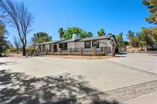 712 W Ave R8, Palmdale, CA 93551 - Photo 1