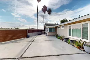 641 W 127th St, Los Angeles, CA 90044 - Photo 1