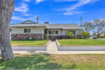 2002 Pattiz Avenue, Long Beach, CA 90815 - Photo 1