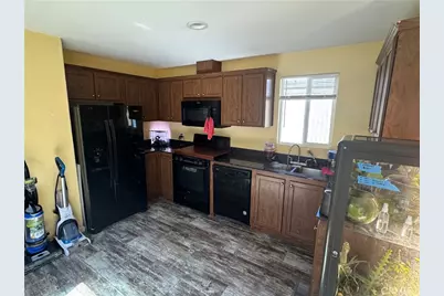 17820 Lakewood Boulevard #3, Bellflower, CA 90706 - Photo 1