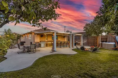 518 S Forest Avenue, Santa Ana, CA 92703 - Photo 1