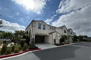 945 Vivid Ln, Costa Mesa, CA 92626 - Photo 1